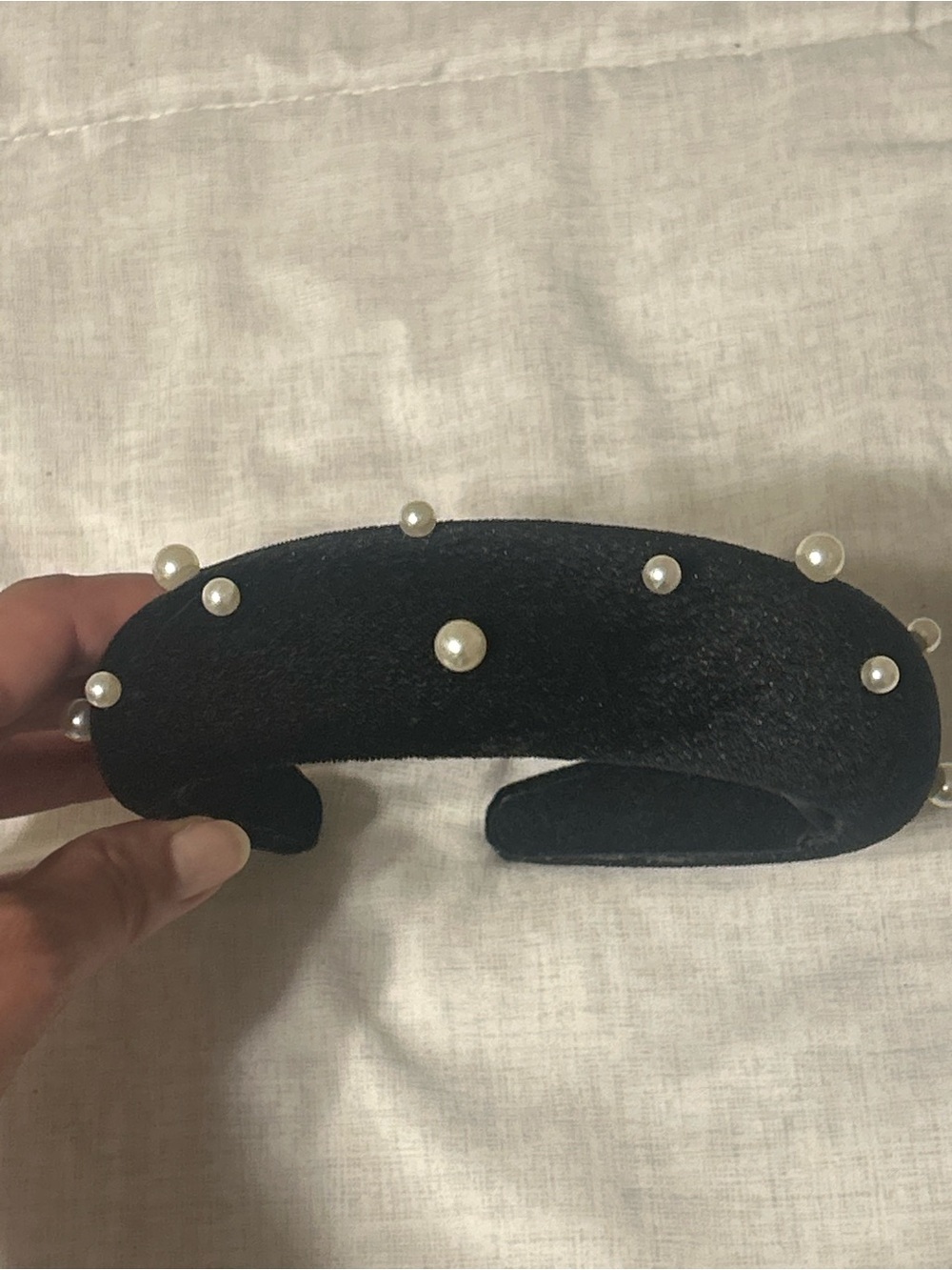 Black Pearl-Embellished Velvet Headband